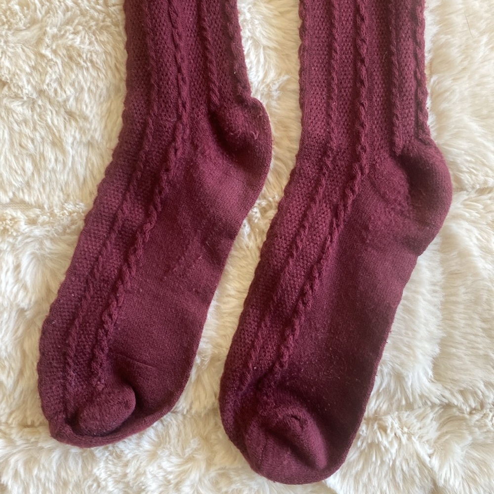 🌼 Urban Outfitters Burgundy Knit Over-the-Knee Socks
